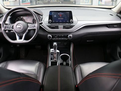 Used 2024 Nissan Altima 2.5 SR FWD image 25