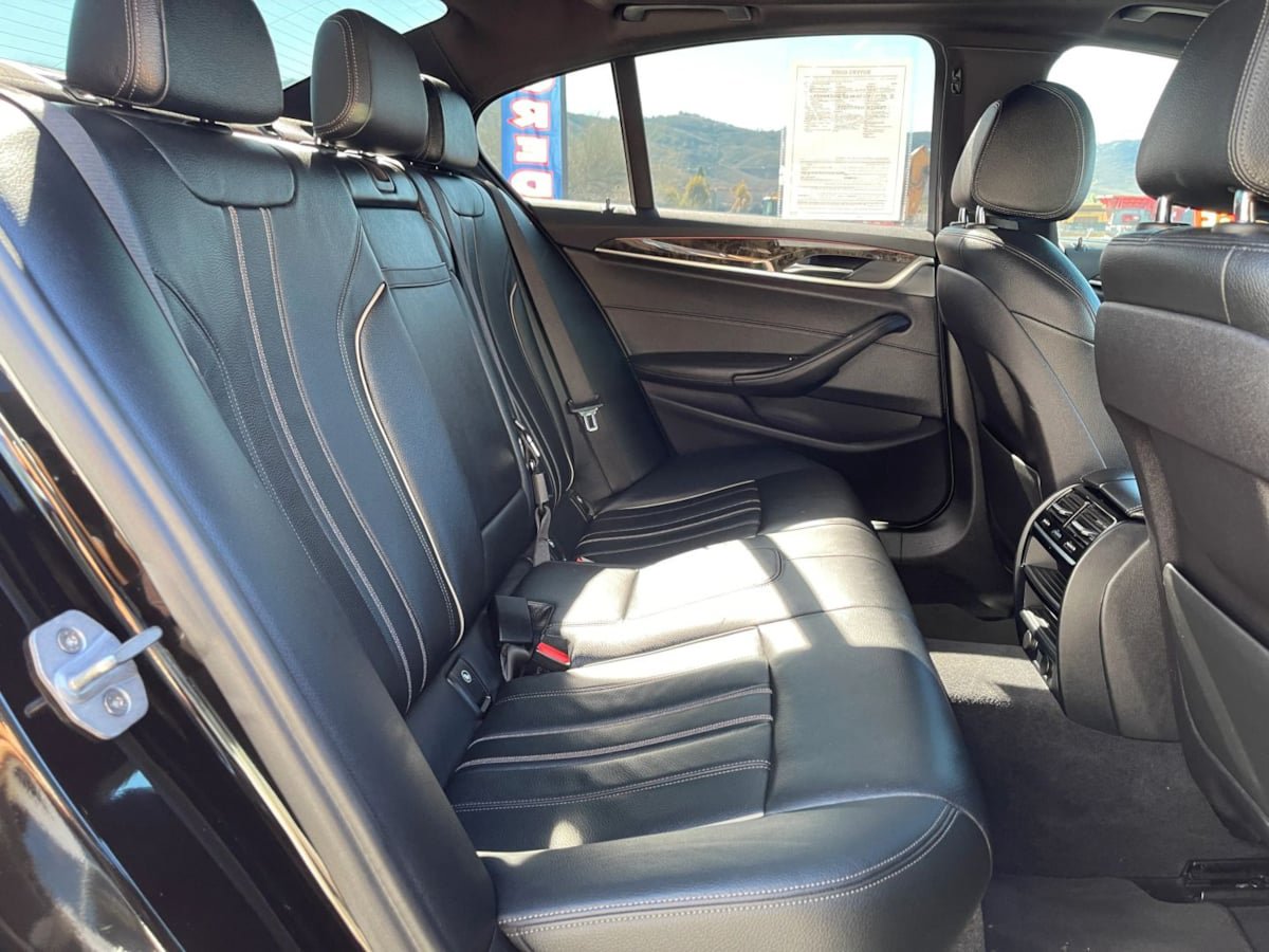 Used 2018 BMW 540i w/ Premium Package RWD image 31