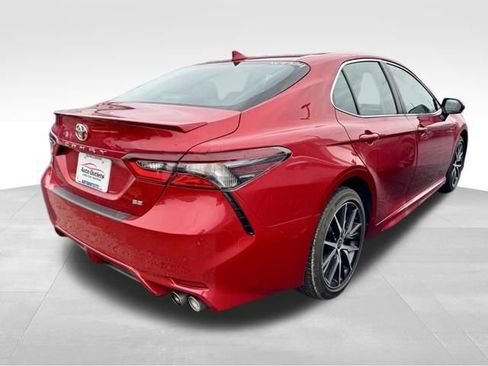 Used 2023 Toyota Camry SE FWD image 8