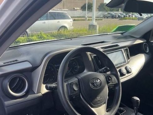 Used 2017 Toyota RAV4 LE w/ Carpet Mat Package image 11