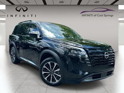 Used 2026 Nissan Pathfinder Platinum AWD/4WD image 1