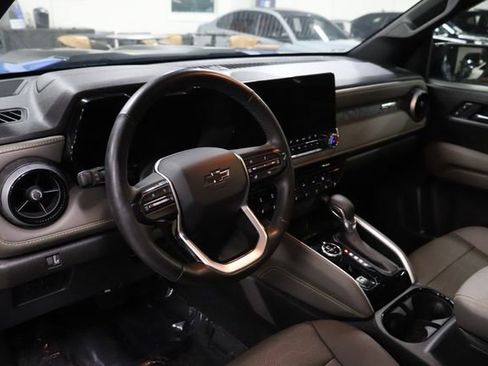 Used 2025 Chevrolet Colorado ZR2 w/ Technology Package AWD/4WD image 13