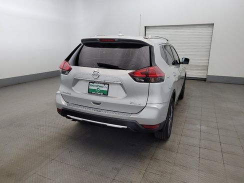 Used 2017 Nissan Rogue SL w/ SL Premium Package image 7