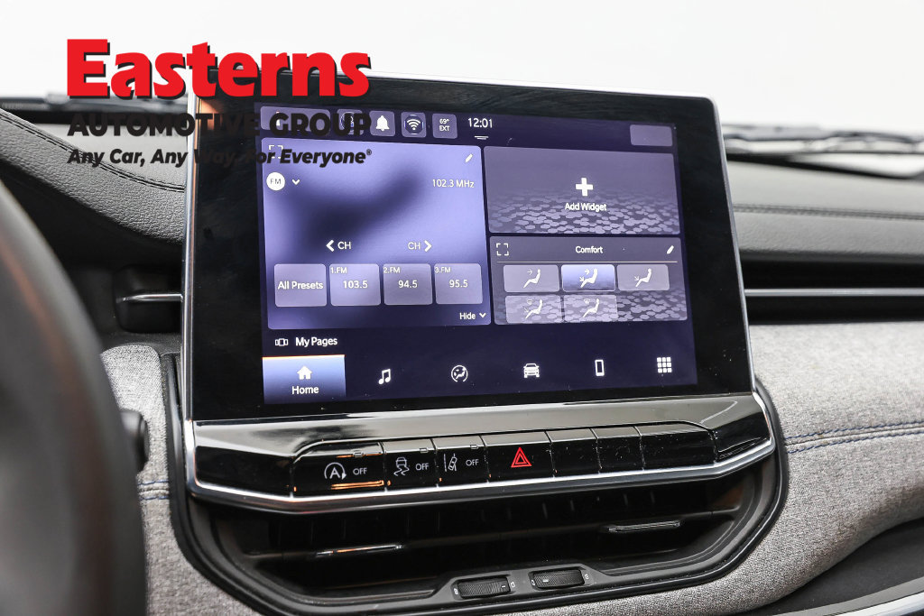 Used 2024 Jeep Compass Latitude AWD/4WD image 19