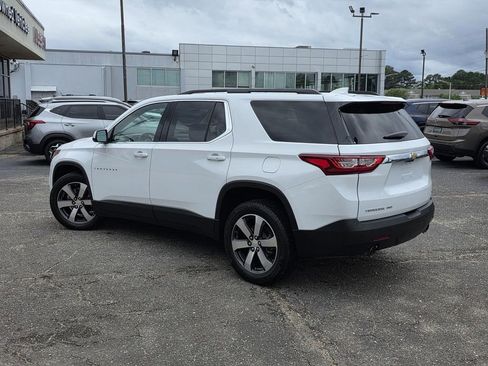 Used 2021 Chevrolet Traverse LT w/ LT Premium Package AWD/4WD image 5