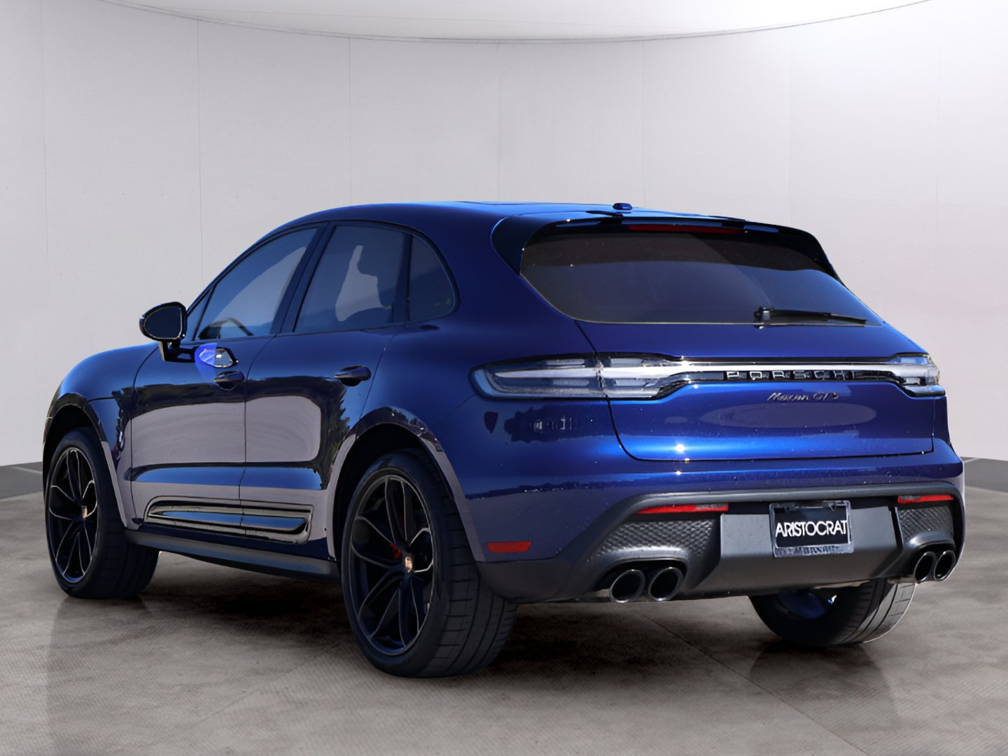Certified 2026 Porsche Macan GTS AWD/4WD image 3