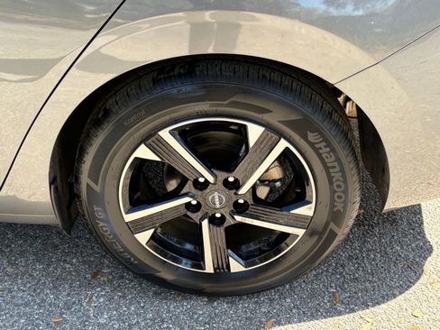 Used 2025 Nissan Sentra SV image 25