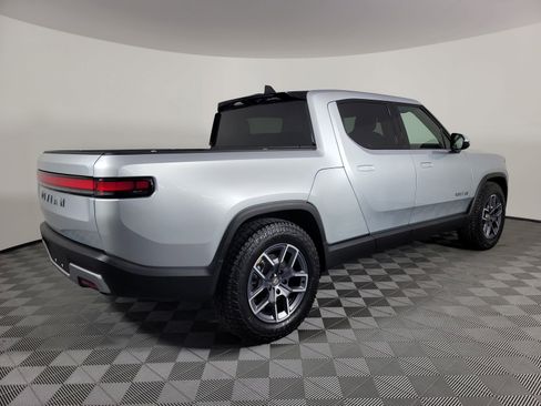 Used 2025 Rivian R1T Adventure image 5