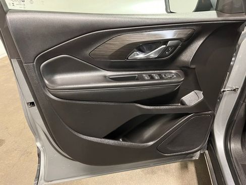 Used 2024 GMC Terrain SLE image 20
