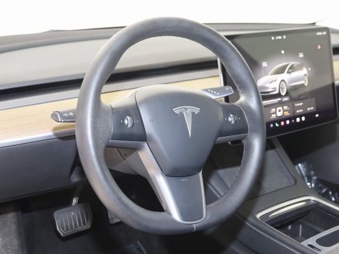 Used 2023 Tesla Model 3 Standard Range image 6