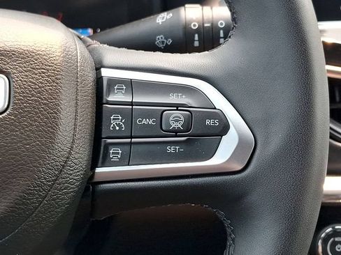 Used 2024 Jeep Compass Limited w/ Driver Assist Group I AWD/4WD image 23
