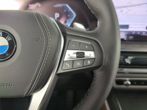 Used 2026 BMW X5 sDrive40i image 27