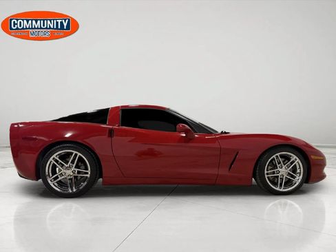 Used 2005 Chevrolet Corvette Coupe w/ Preferred Equipment Group RWD image 13