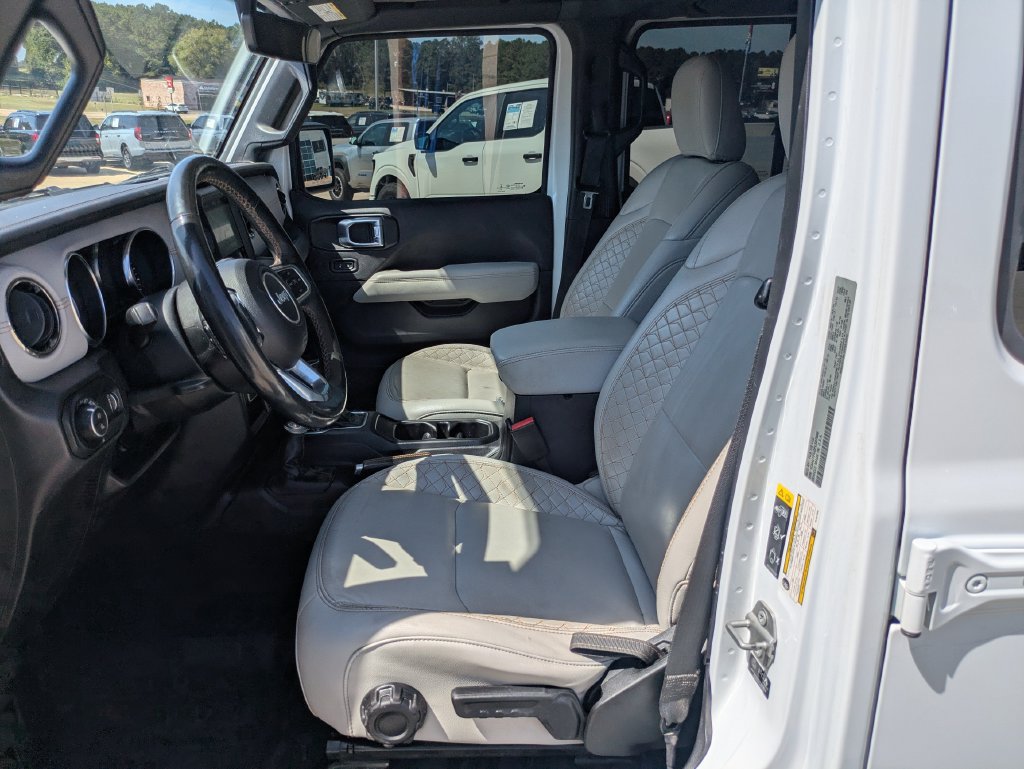 Used 2023 Jeep Gladiator Overland AWD/4WD image 5