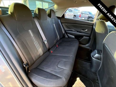Used 2023 Hyundai Elantra SEL w/ Preferred Accessory Package image 24