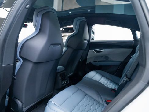 Used 2022 Audi e-tron GT Prestige w/ Prestige Package image 21