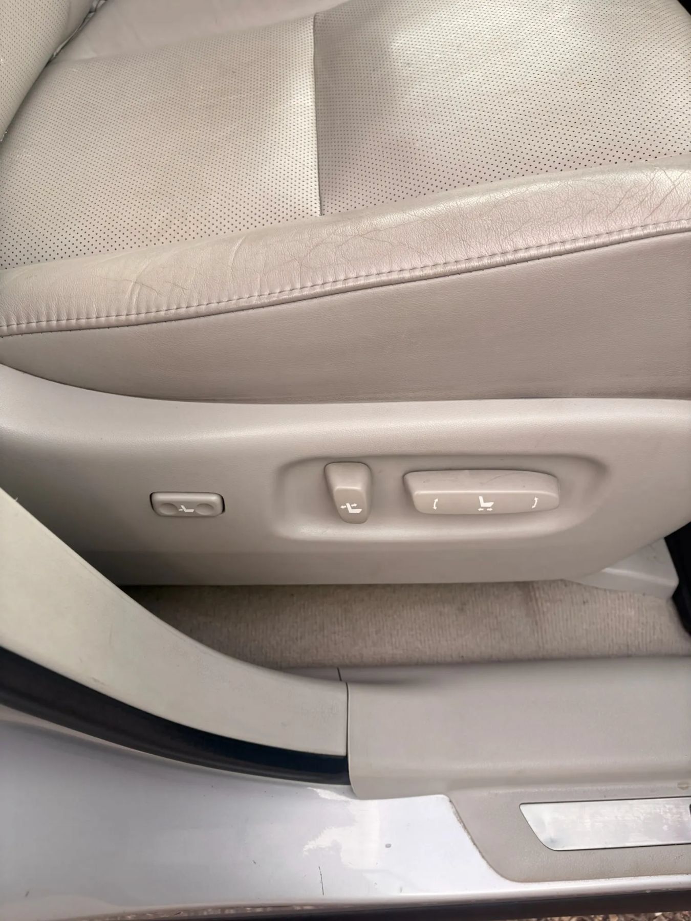 Used 2011 Lexus RX 350 AWD w/ Premium Pkg image 33