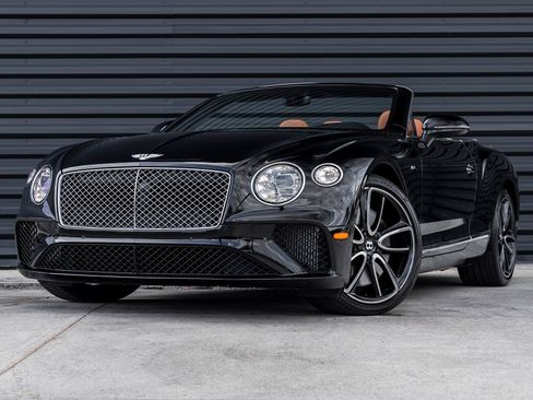 Used 2022 Bentley Continental GT image 1