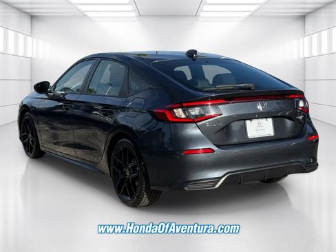 Certified 2025 Honda Civic Sport image 4