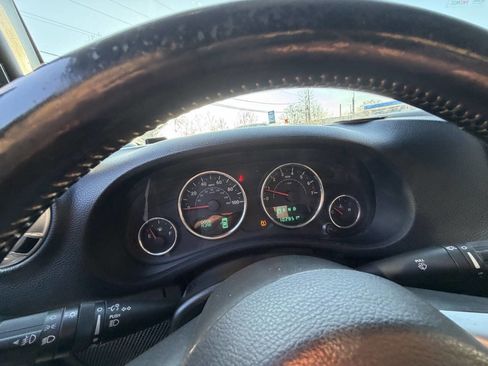 Used 2015 Jeep Wrangler Unlimited Sport AWD/4WD image 14