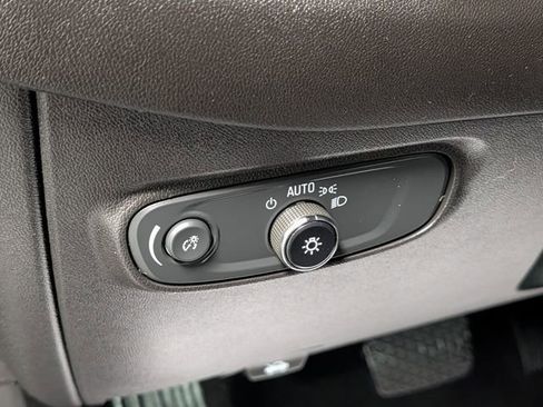 Certified 2023 Chevrolet Equinox LT FWD image 17