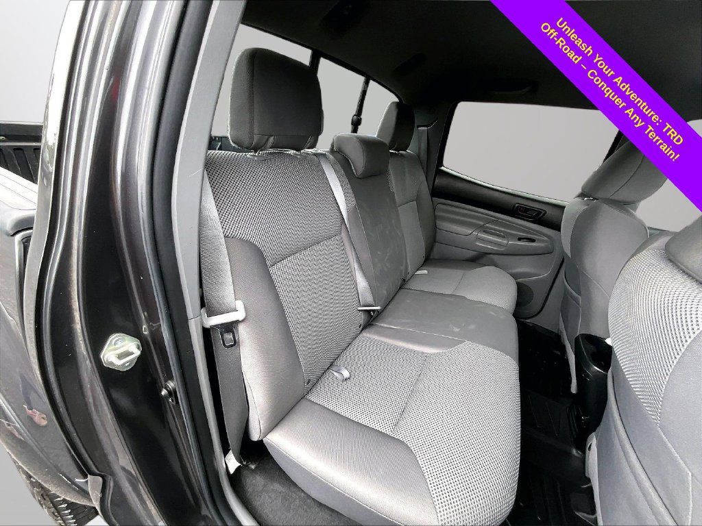 Used 2015 Toyota Tacoma 4x4 Double Cab w/ TRD Off-Road Package image 27