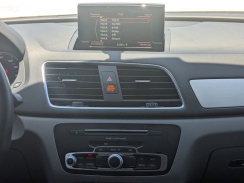 Used 2018 Audi Q3 2.0T Premium Plus w/ Premium Plus Package image 20