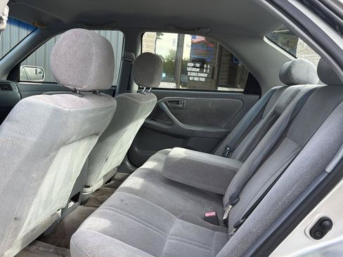 Used 2000 Toyota Camry CE FWD image 15