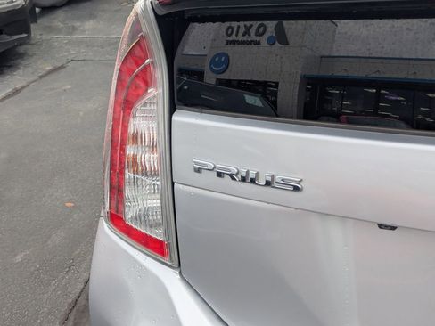 Used 2015 Toyota Prius Two image 5