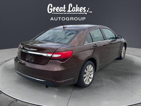 Used 2013 Chrysler 200 Touring FWD image 5