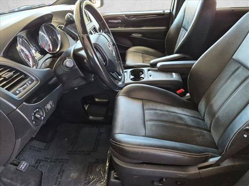Used 2019 Dodge Grand Caravan SXT w/ Driver Convenience Group FWD image 15