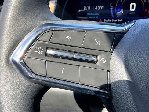 Used 2025 Chevrolet Equinox ACTIV w/ Safety and Technology Package image 13