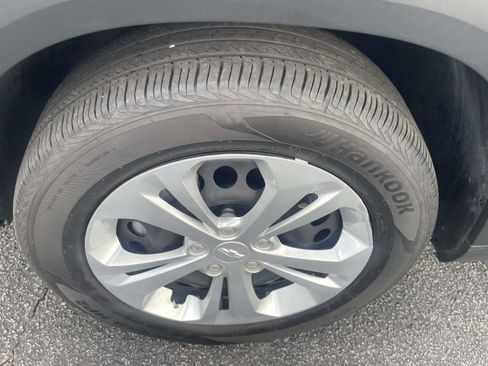 Used 2025 Chevrolet Trax LS image 9