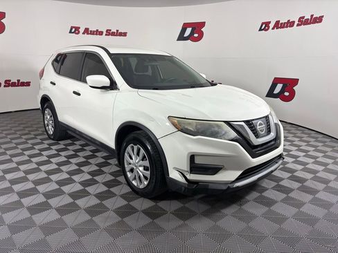 Used 2017 Nissan Rogue S FWD image 10