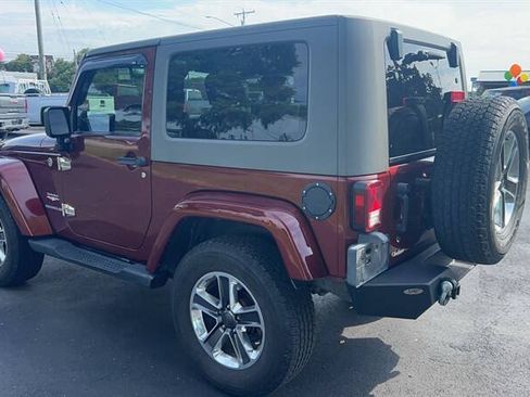 Used 2008 Jeep Wrangler Sahara w/ Dual Top Group AWD/4WD image 6