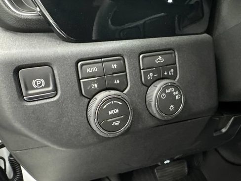 New 2026 Chevrolet Silverado 1500 LT w/ Z71 Off-Road Package AWD/4WD image 11