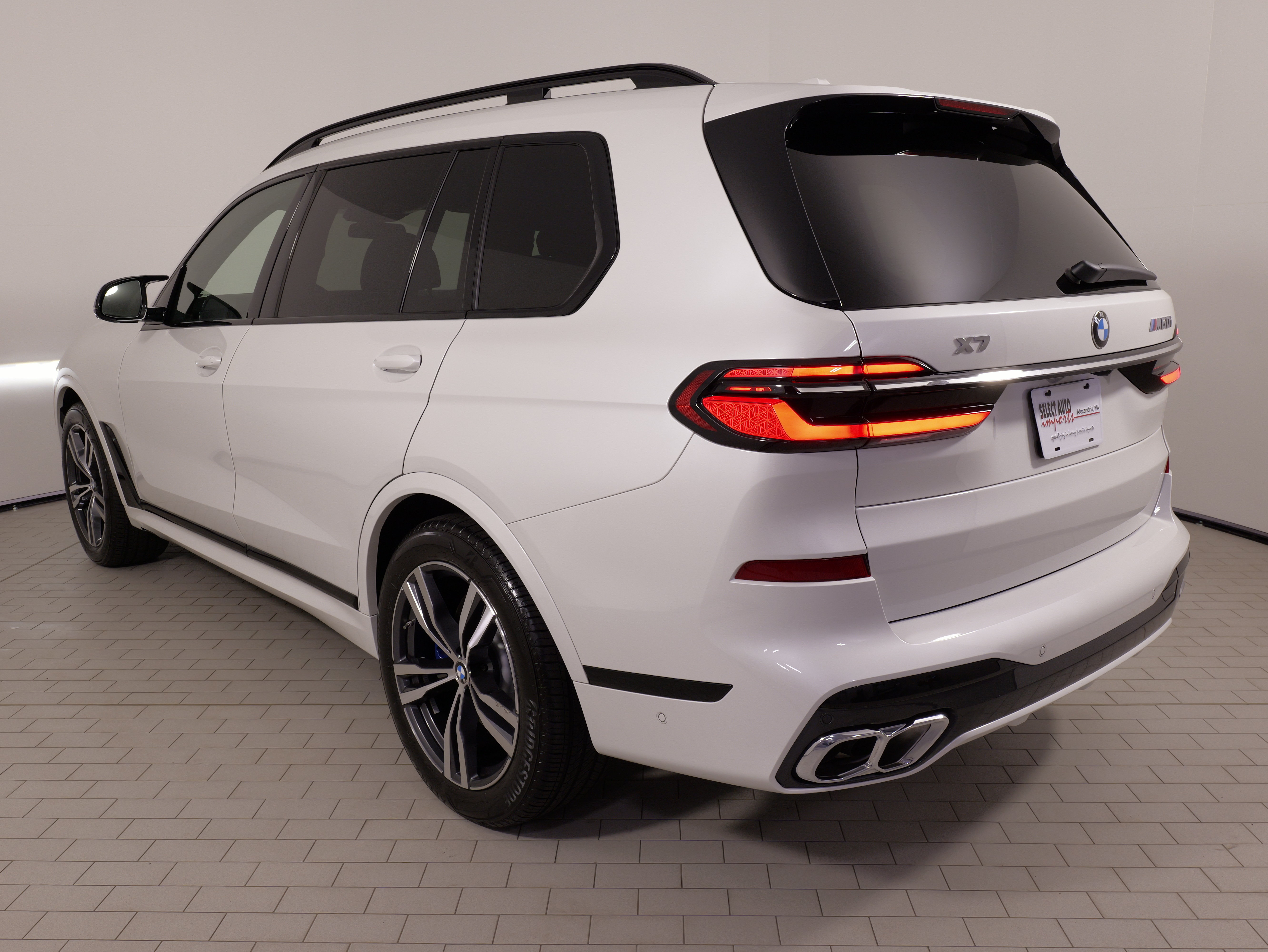 Used 2026 BMW X7 M60i AWD/4WD image 12