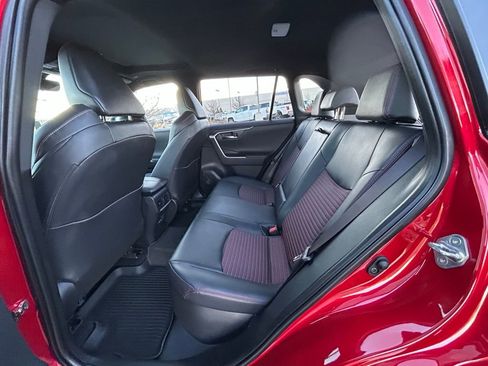 Used 2025 Toyota RAV4 XSE w/ Weather Package AWD/4WD image 26