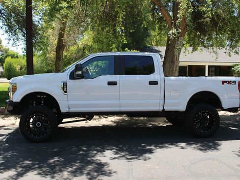 Used 2019 Ford F250 XL w/ STX Appearance Package AWD/4WD image 2