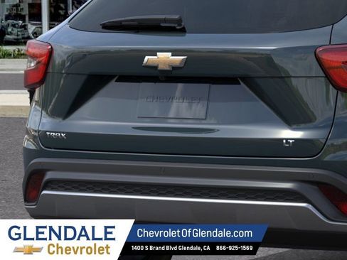 New 2026 Chevrolet Trax LT w/ Driver Confidence Package FWD image 14