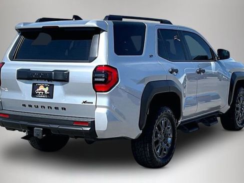 Used 2025 Toyota 4Runner SR5 image 5