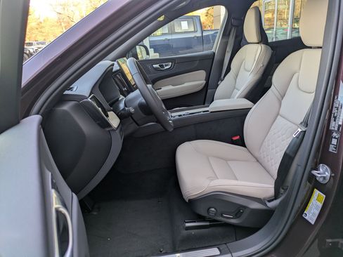 New 2026 Volvo XC60 B5 Plus w/ Climate Package image 15