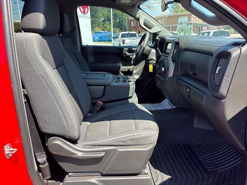 Used 2019 Chevrolet Silverado 1500 W/T w/ WT Appearance Package AWD/4WD image 6