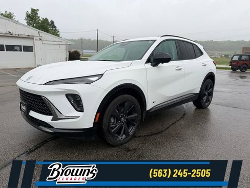 Used 2025 Buick Envision Sport Touring AWD/4WD image 1