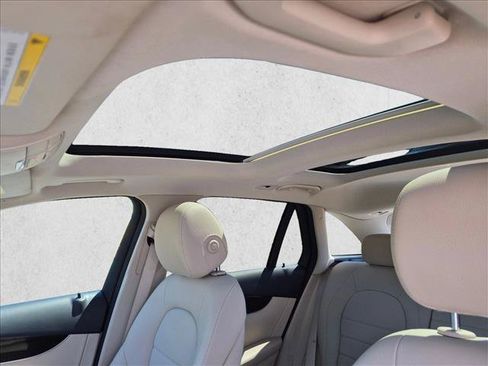 Used 2019 Mercedes-Benz GLC 300 image 15