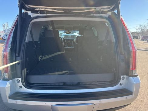 Used 2019 Cadillac Escalade 4WD image 35