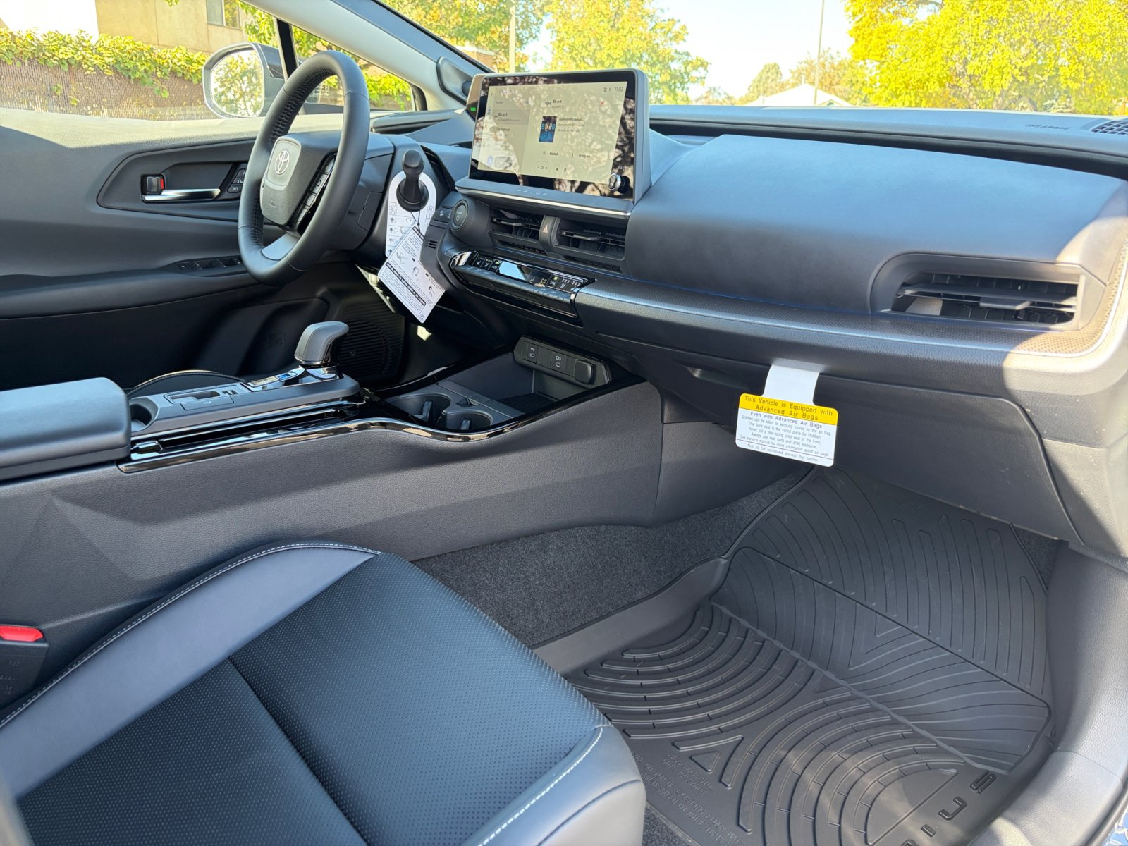New 2027 Toyota Prius Limited w/ Limited Premium Package FWD image 27