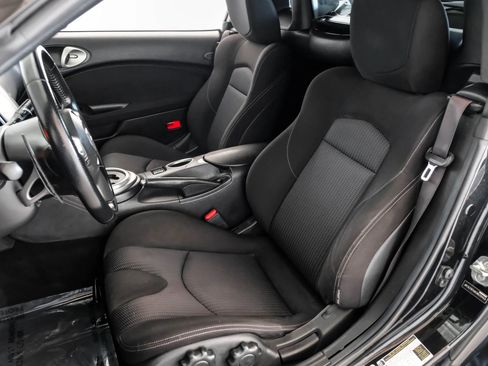 Used 2014 Nissan 370Z Roadster image 27