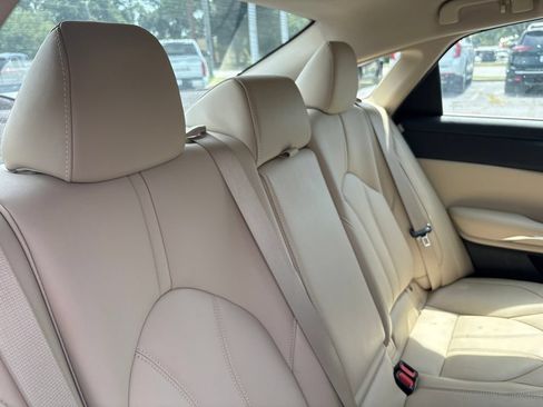 Used 2020 Toyota Avalon XLE w/ Moonroof Package FWD image 26