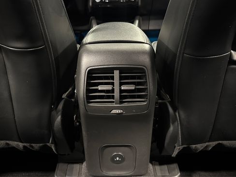Used 2024 Ford Escape Platinum AWD/4WD image 40